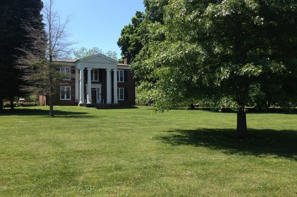 The Denny House Bed & Breakfast Paint Lick Exterior photo